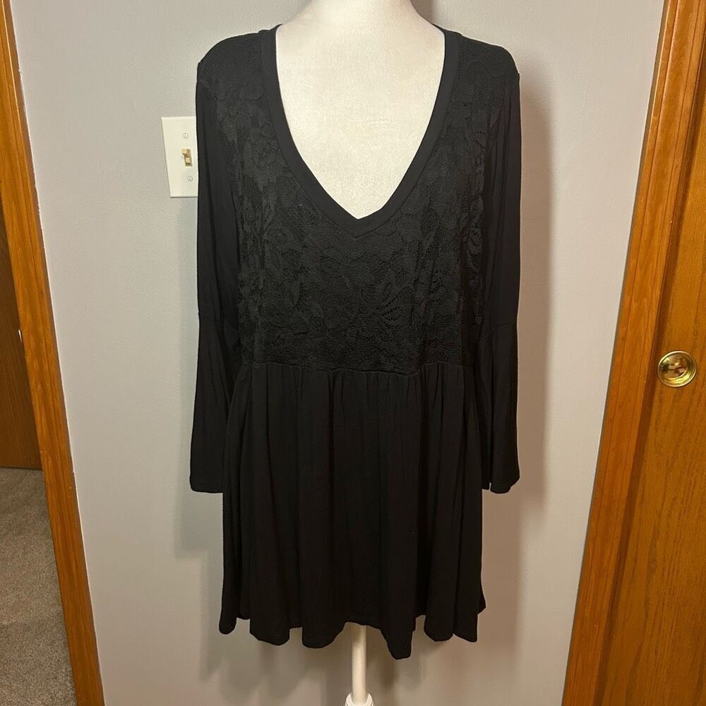 Torrid Super Soft Knit babydoll‎ lace bell sleeve bohemian v neck black top size